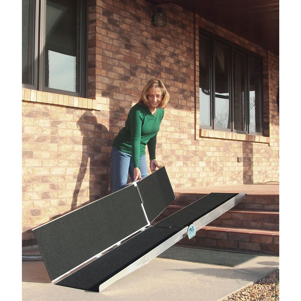 Prairie View Industries WCR630 Portable Multi-fold Ramp, 6 ft x 30 in - image 2 of 6