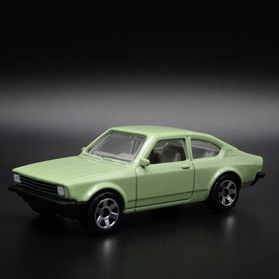 Open Box 1973-1979 OPEL KADETT COUPE GTE 1:64 SCALE COLLECTIBLE DIORAMA DIECAST MODEL CAR