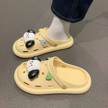 

Sanrio Anime Kawaii Pachacco Hole Shoes Summer New Non-Slip Soft Bottom Breathable Cute Cartoon Beach Baotou Sandals Gift