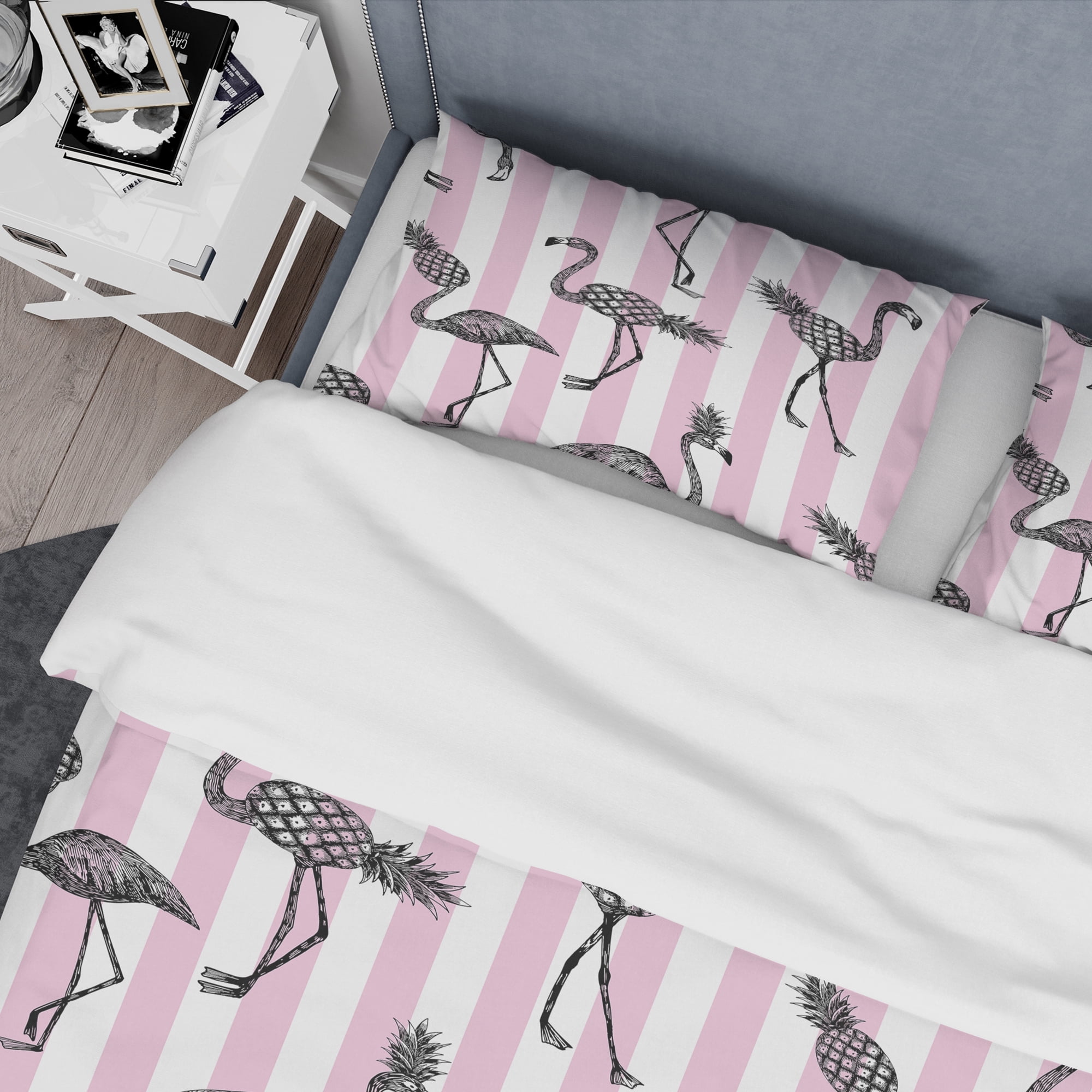 Designart 'Flamingo on Pink' Mid-Century Modern Duvet Cover Set