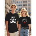 thumbnail image 1 of Camisetas a juego para él y para ella: estampado de Sr. Bigote y Sra. Labios Rojos con gafas, camisetas informales de cuello redondo y manga corta, algodón ligero, perfectas para parejas, camisetas de, 1 of 8