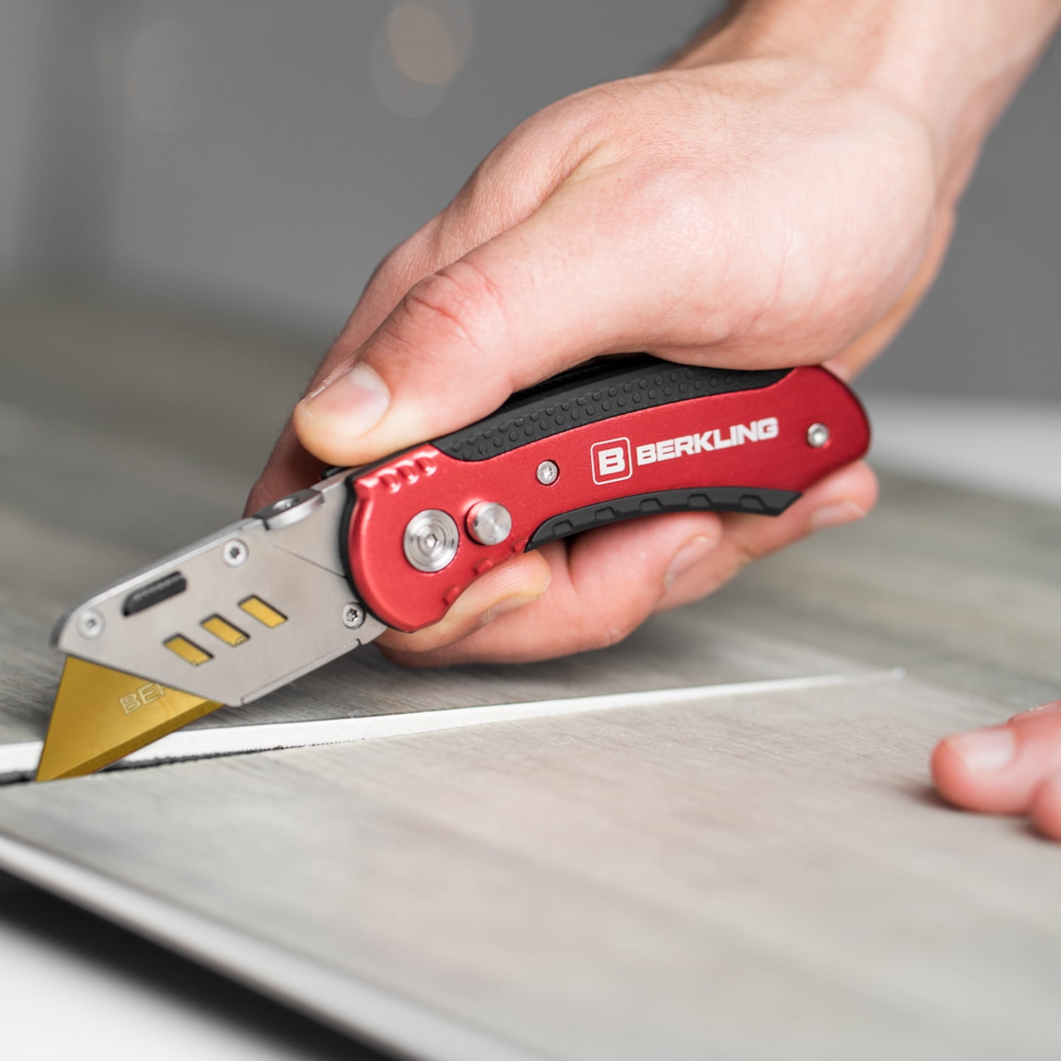 Berkling Utility Knife Replacement Blades, Titanium-Plated Carbon Steel, 50 Pack With Dispenser