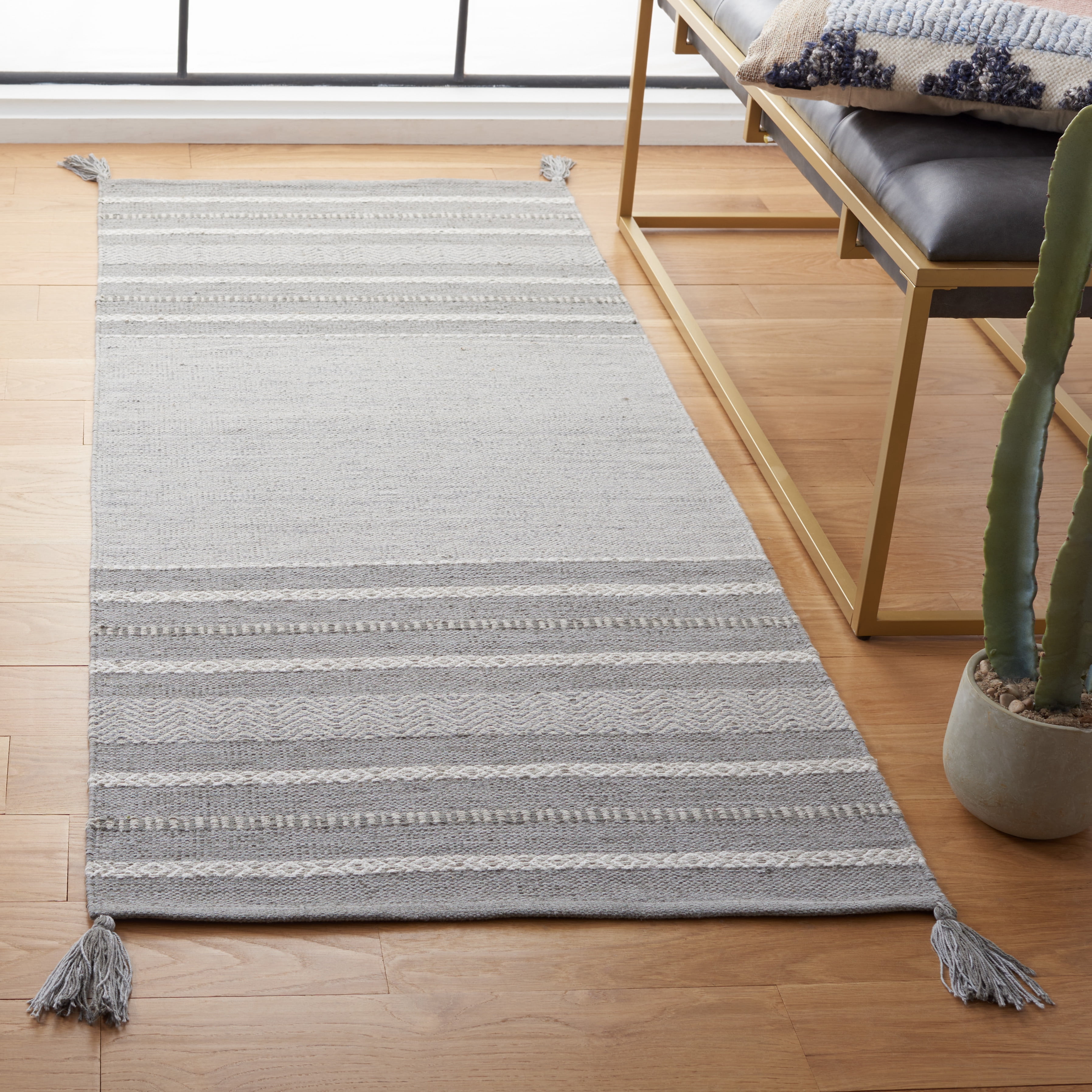 SAFAVIEH Montauk Jobeth Striped Cotton Runner Rug, Grey/Ivory, 2'3" x 8'