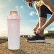 thumbnail image 3 of Muyoka Botella mezcladora de 800 ml Taza mezcladora de plástico y silicona con bola agitadora incorporada Taza mezcladora mezcladora clásica para batidos de proteínas y entrenamiento previo Muyoka Hogar, 3 of 5