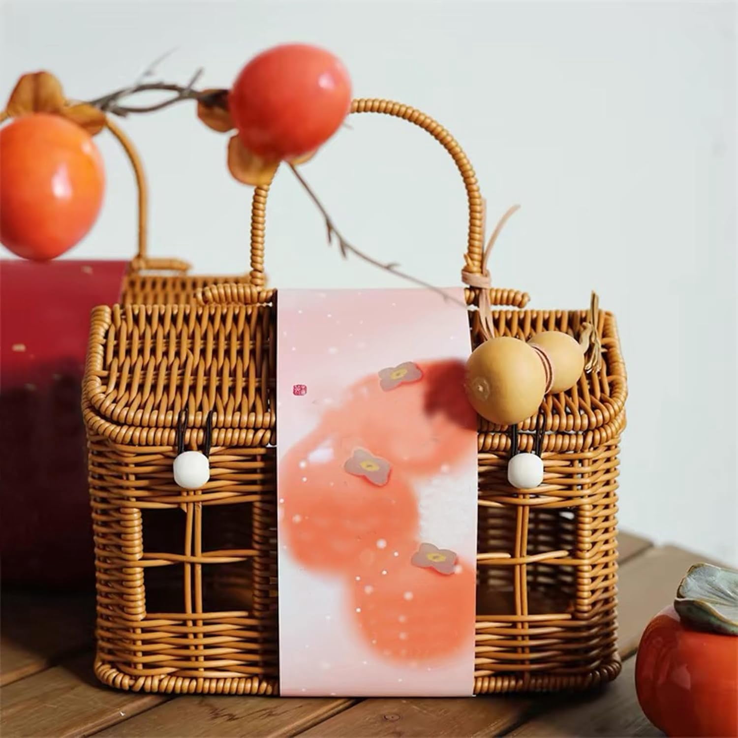 Wicker Picnic Basket: Empty Picnic Baskets with Lid, House Shaped Woven Basket with Folding Handle, Natural Harvest Basket Wicker Basket for Picnics, Easter, Organizing, Storage and More