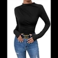thumbnail image 2 of Camiseta Informal de Larga con Cuello Alto y Fruncido para Mujer, Corte Entallado y Color Liso Negro M, 2 of 10
