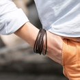 thumbnail image 3 of Pulsera de Cuero trenzado multicapa para Hombre con Cierre magnético Brillar, 3 of 5