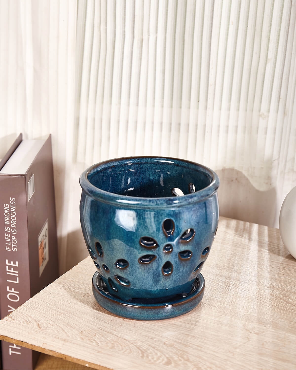 5 Inch Ceramic Orchid Pots with Holes and Saucers - 1 Pcs Small Ceramic Orchid Planter Pots for Repotting, Plant Garden Pots for Orchid Indoor and Outdoor Promotes Air Circulation, Blue