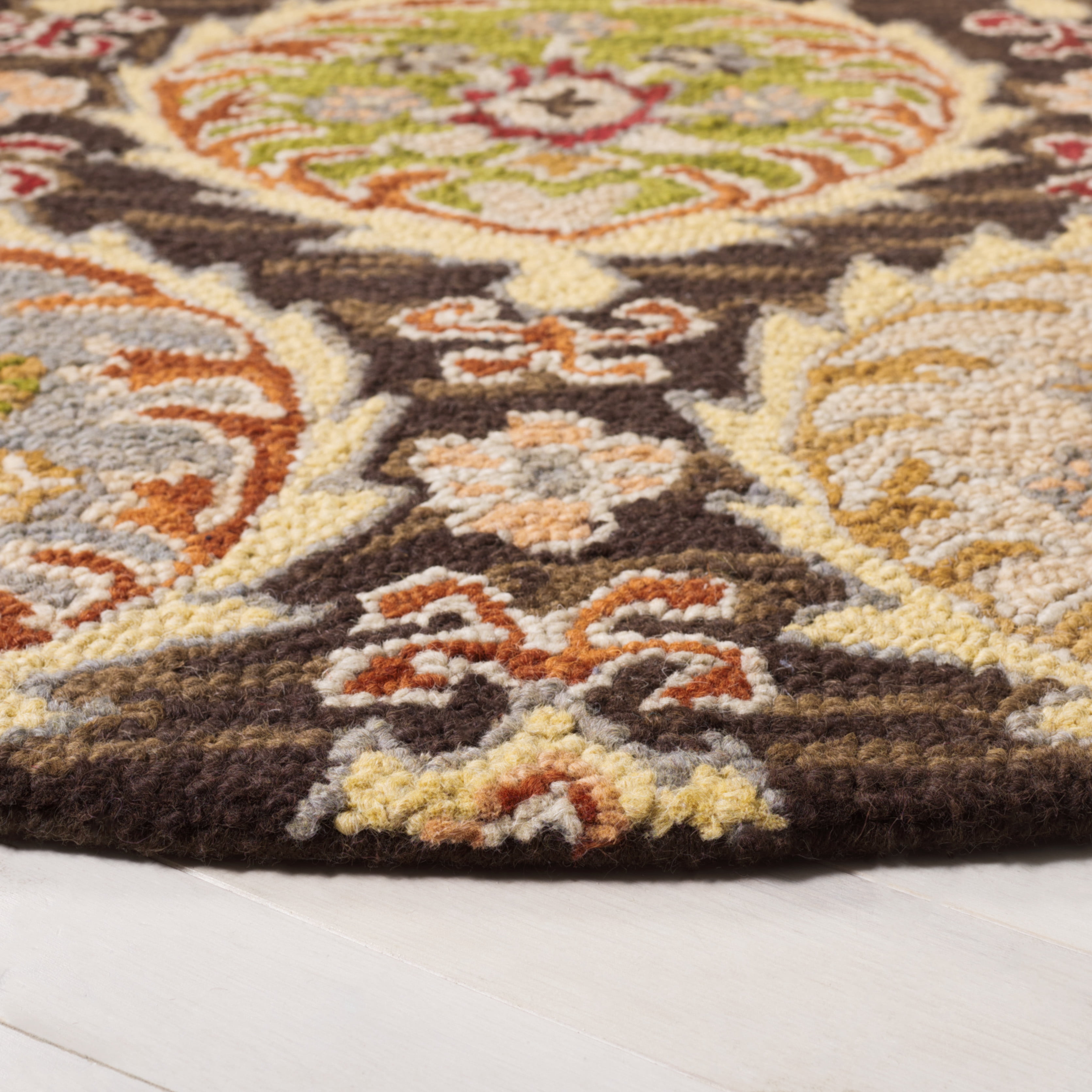 SAFAVIEH Heritage Cooper Diamond Area Rug, Red/Green, 6' x 6' Round
