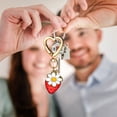 thumbnail image 4 of Raindrops Charm Llavero En De Fresa Y Margarita Multicolor Con Anillo De, 4 of 8