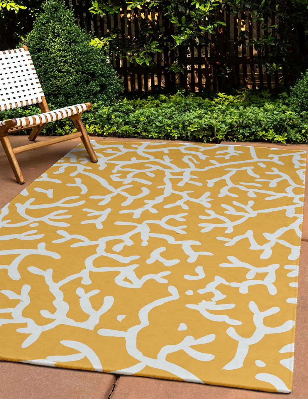 4' x 6' Simply Daisy Seaweed Beach Style Chenille Area Rug, Egg Yolk Yellow