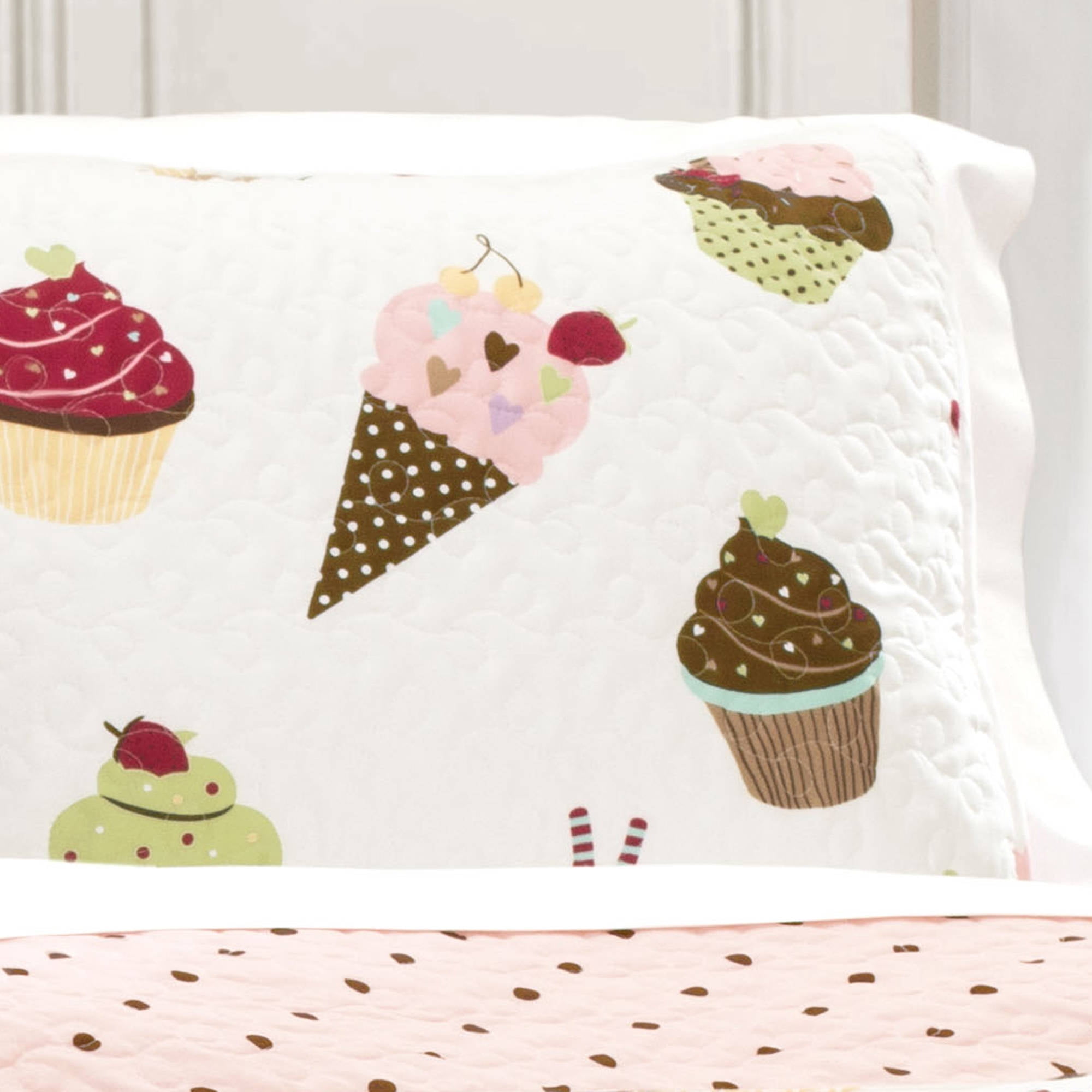 cream quilt bedding