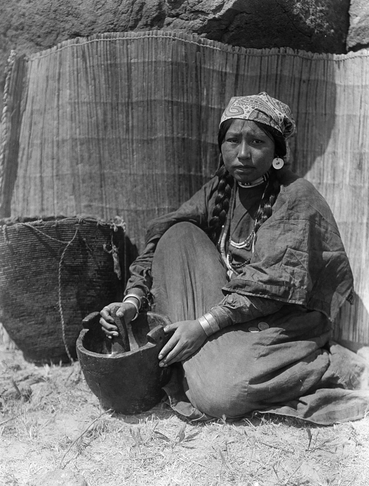 Curtis Wishram Woman. /Na Wishram Native American Woman In Washington