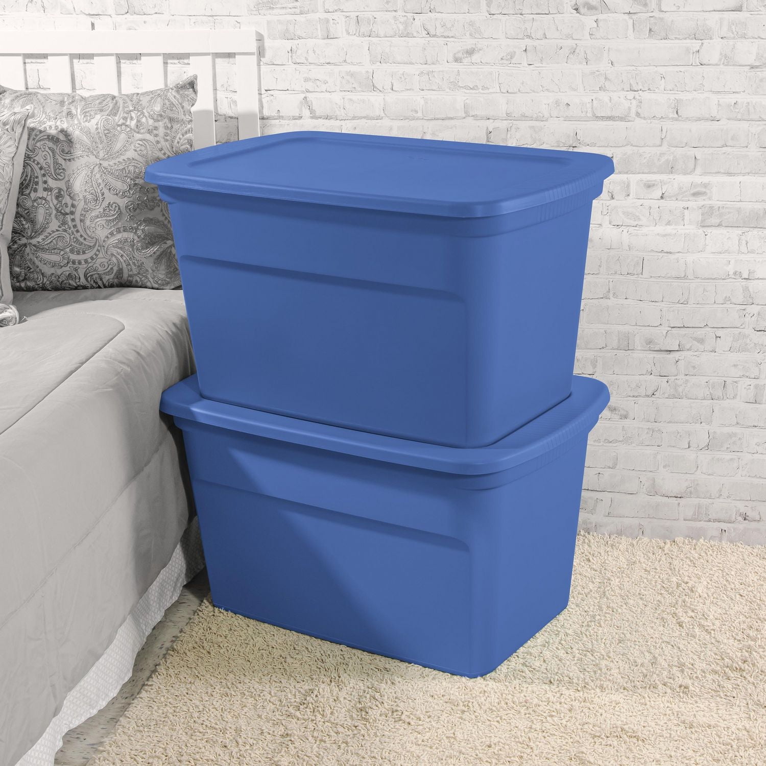 Sterilite 30 Gal./114 L Tote Blue