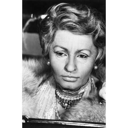 Sophia Loren Made-Up As An 80 Year Old Women For Her 1965 Film History