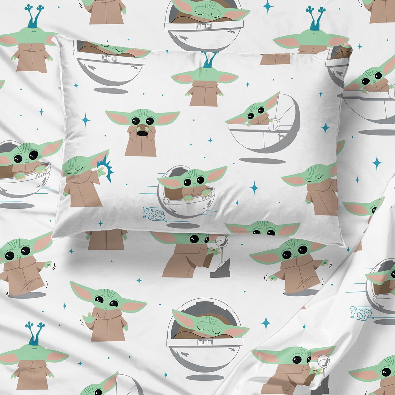 Disney The Mandalorian 4-Piece Baby Yoda Grogu and Friends Kids White Microfiber Bed-in-a-Bag, Twin