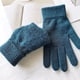 thumbnail image 4 of Guantes de punto de color liso para hombre y mujer, guantes cálidos de cinco dedos con forro polar grueso y elástico de lana para estudiantes, Otoño e Invierno, 4 of 5