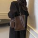 thumbnail image 5 of Bolsos de mano de PU de colores sólidos de gran capacidad para mujer, bolsos de hombro clásicos casuales para mujer, novedad de 2024, bolso sencillo para mujer, 5 of 5