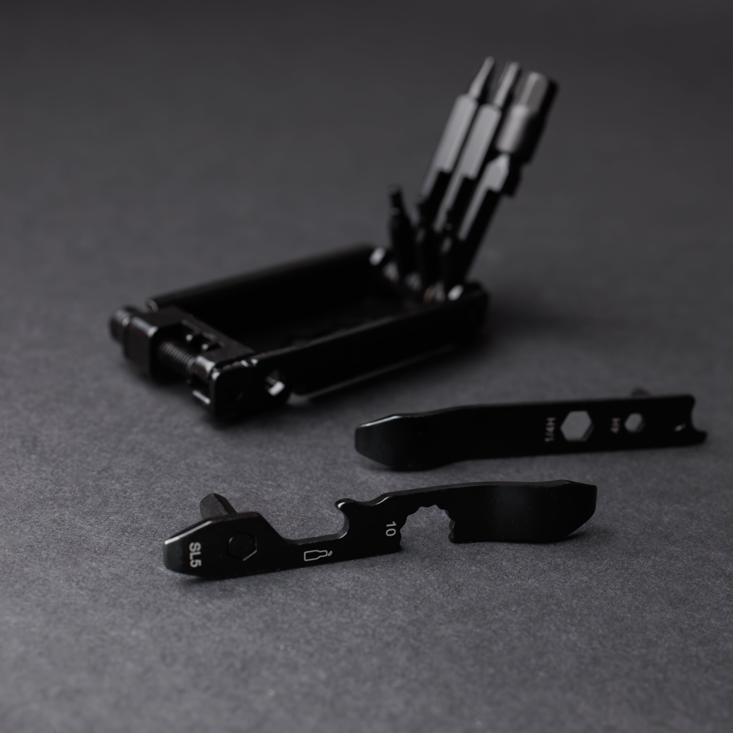 Swiss Tech Pendeln 24-in-1 Bike Multitool, Compact Bicycle Repair Kit With Chain Breaker