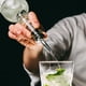 thumbnail image 2 of Vertedor de botellas Final Touch SS, paquete de 2, 2 of 4