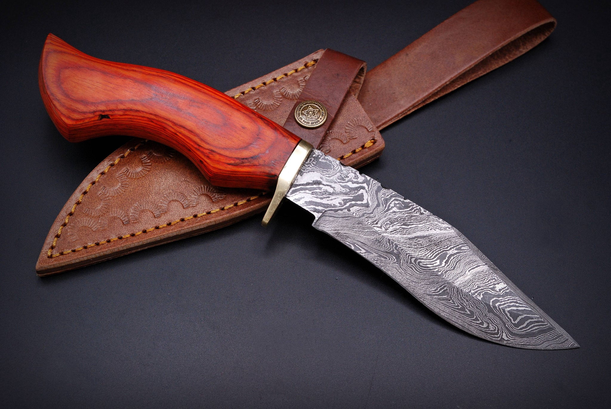 Custom Hand Made Forged Damascus Hunting Knife Pure Leather Sheath & Brass Guard with Stained Wood Handle