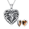 thumbnail image 1 of Collar SOULMEET con medallón con forma de colibrí en forma de corazón, plata de ley, 1 of 3