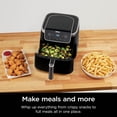 thumbnail image 5 of Ninja Air Fryer Pro 5 en 1, capacidad de 5 cuartos de galón, freír al aire, hornear, asar, recalentar y deshidratar, tecnología Air Crisp, cesta antiadherente y placa crujiente, negro, AF142, 5 of 5