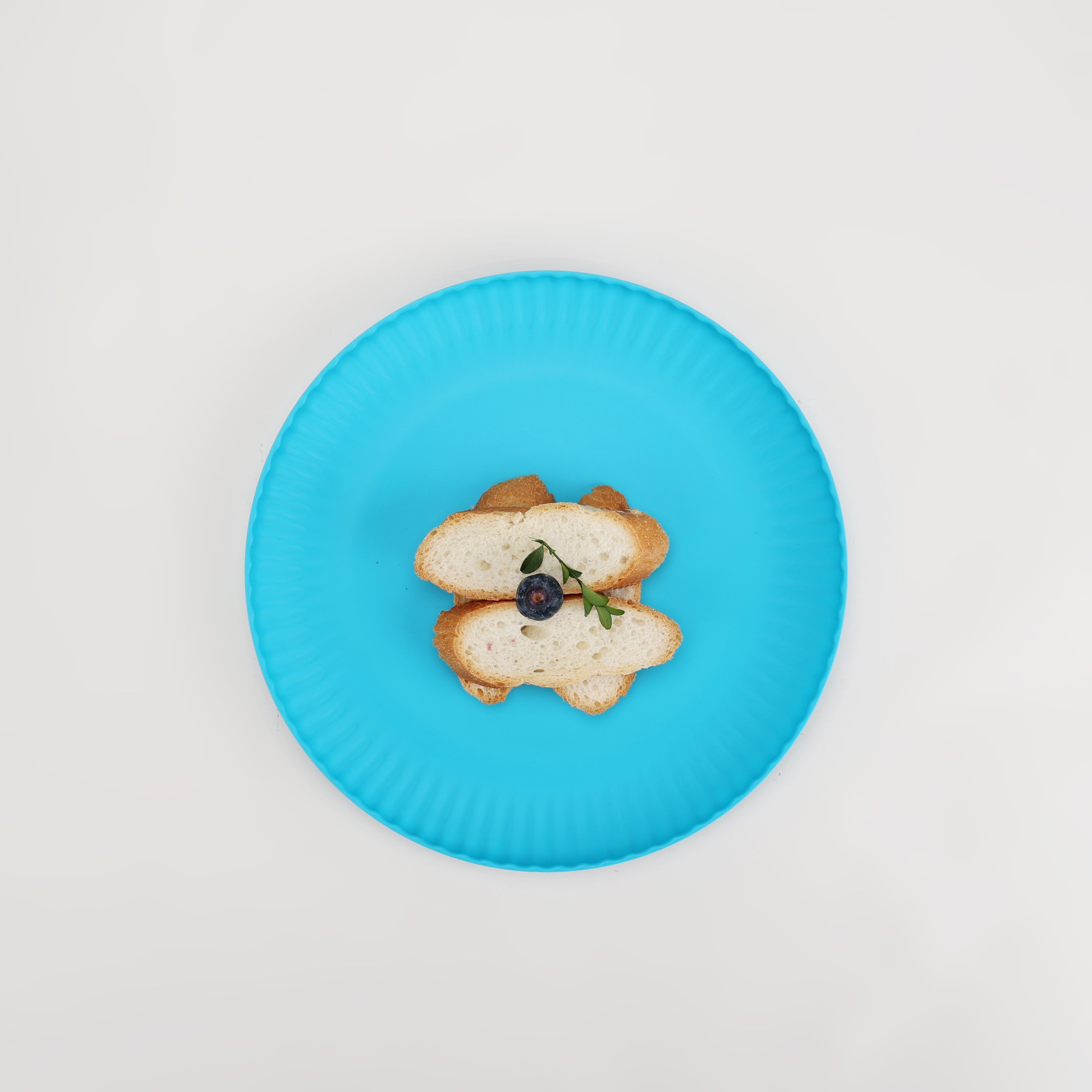 Mainstays Round Plastic Ribbed Plate, 10.5", Blue