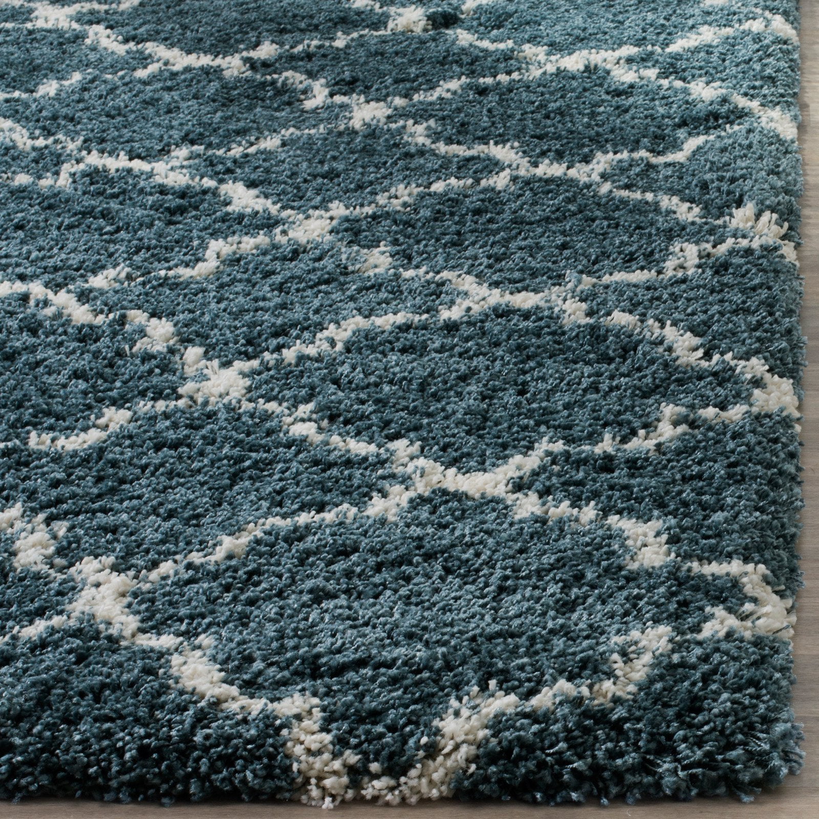 SAFAVIEH Hudson Jaye Geometric Shag Area Rug, Navy/Ivory, 6' x 9'