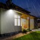 thumbnail image 1 of Luz Solar De Pared Luz LED para exteriores para patio, luz de pared de seguridad impermeable IP65 para camino de jardín y Patio, 1 of 8