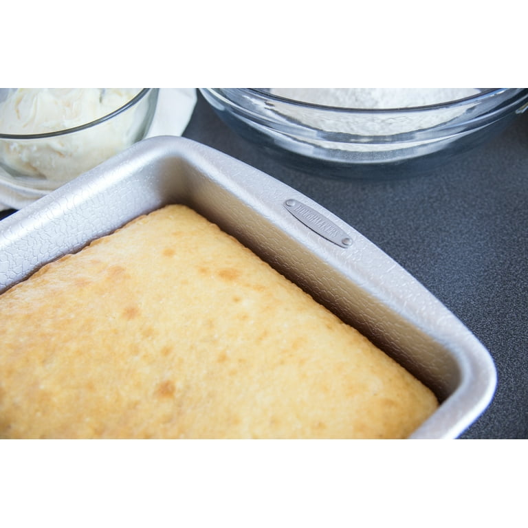 Doughmakers Aluminum Non-Stick Rectangle Cake Pan