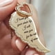 thumbnail image 2 of Collar de alas de ángel con incrustaciones en forma de corazón y collar corto de cadena de joyería para las mujeres, 2 of 4