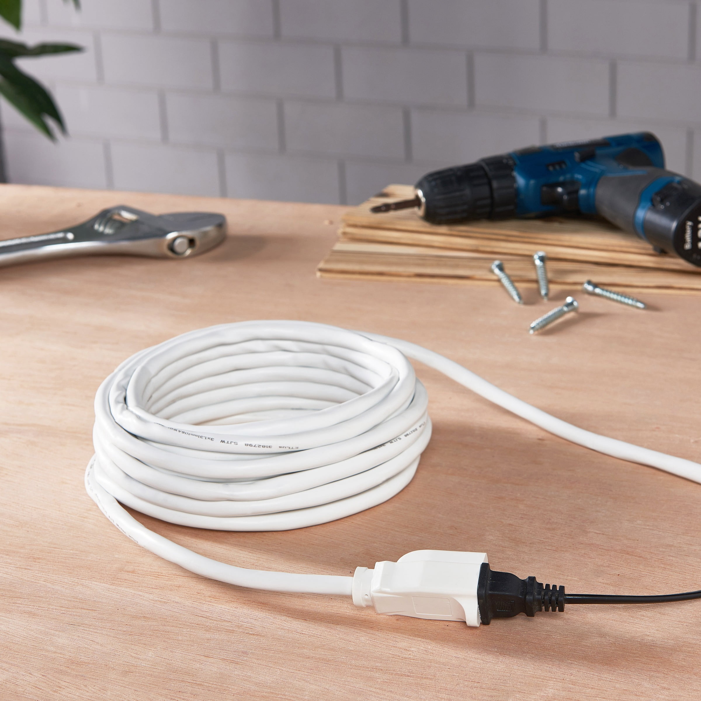 Hyper Tough 25FT 16AWG 3 Prong White Single Outlet Outdoor Extension Cord