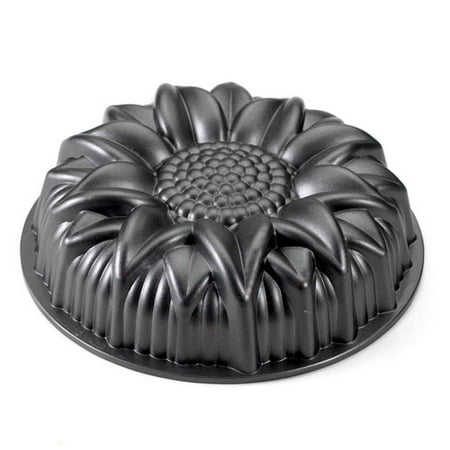 Nordic Ware Sunflower Cake Pan