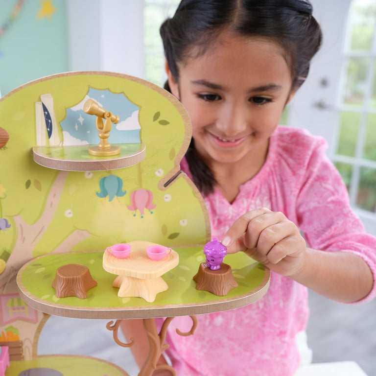 KidKraft Lil Green World Wooden Market Treehouse Play Set with 26