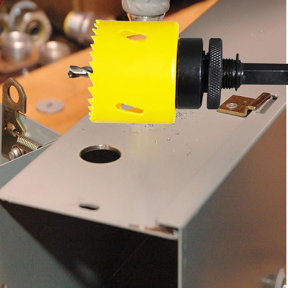 Max-Craft Bi-Metal Hole Saw M42 Cobalt 8% with Arbor and Pilot Center Drill Bit Heavy Duty Bi metal Hole Cutter for Steel, Metal, Wood, Plastic, Aluminum