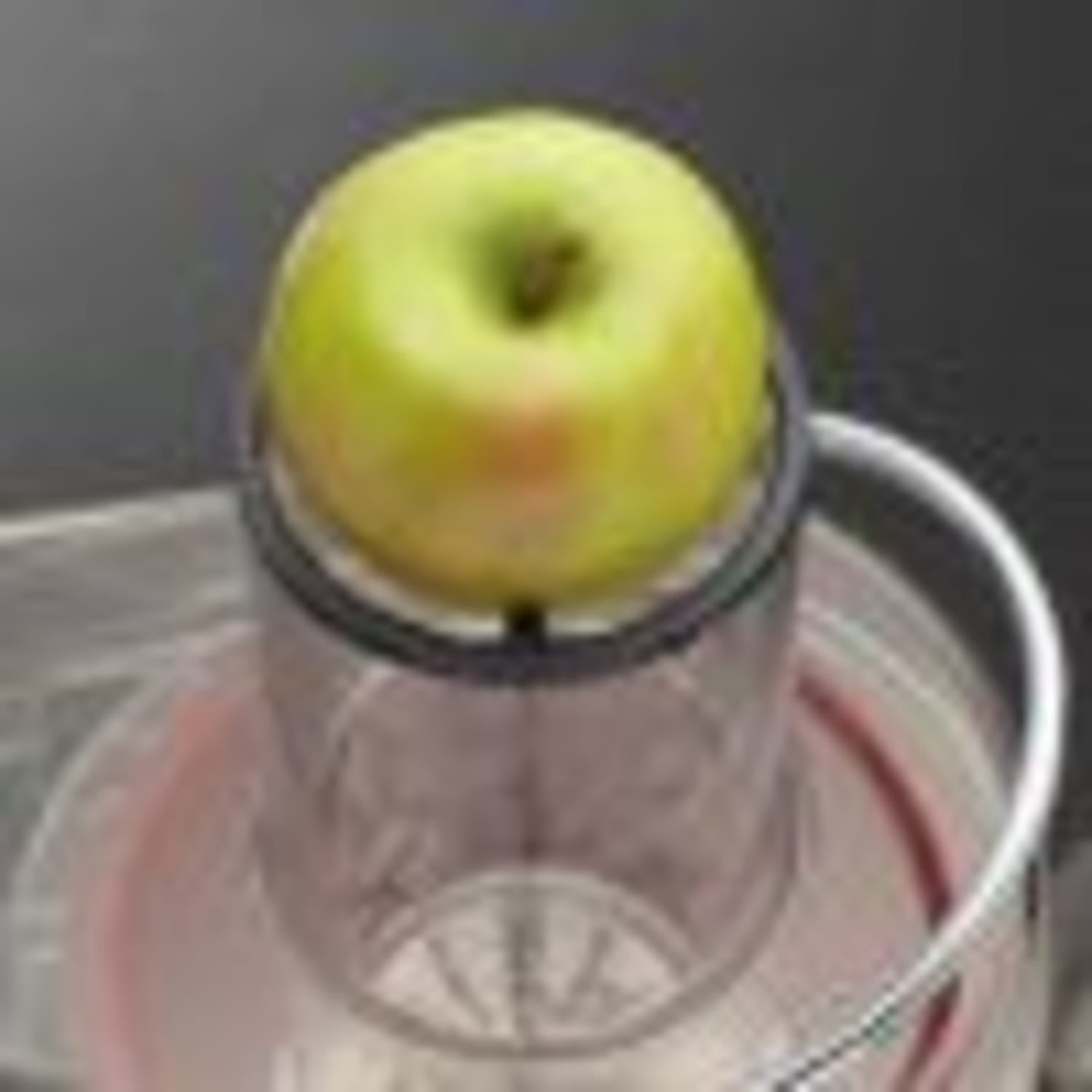 Oster JūsSimple Easy Juice Extractor, 900 Watts