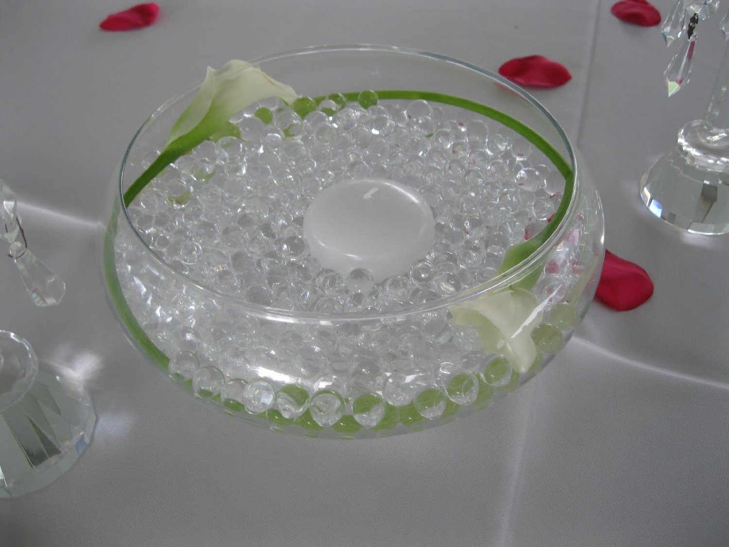 Clear Deco Beads - 8 Ounce Jar Makes Over 6 Six Gallons - Beads Hold Water