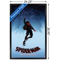 thumbnail image 2 of Marvel Spider-Man - Dans le Spider-Verse - Chute, 2 of 4