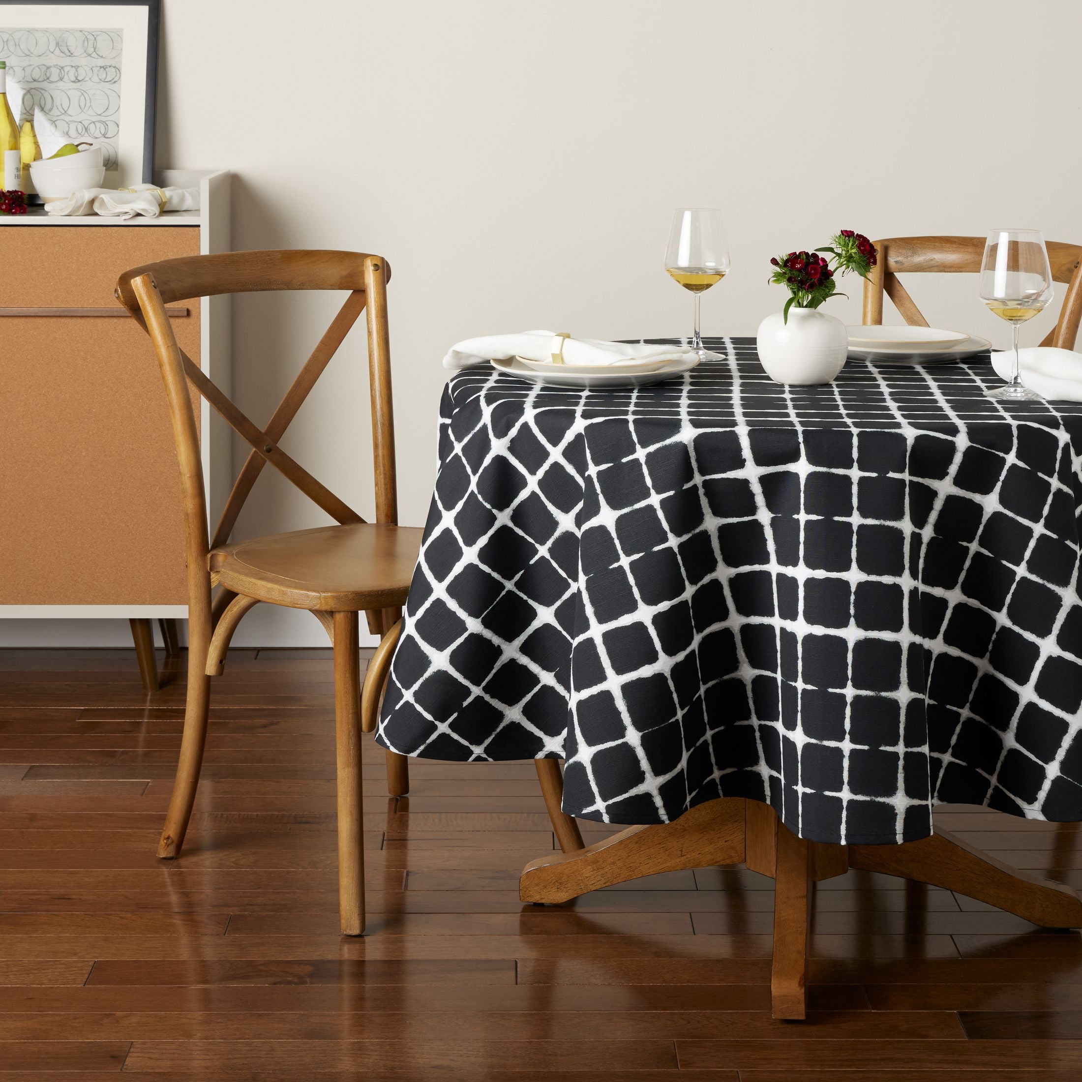 (2 pack) Mainstays Shibori Fabric Tablecloth, Black, 70" Round, 1 Piece