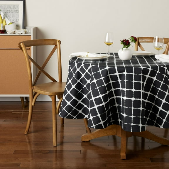 Mainstays Shibori Fabric Tablecloth, Black, 70" Round, 1 Piece