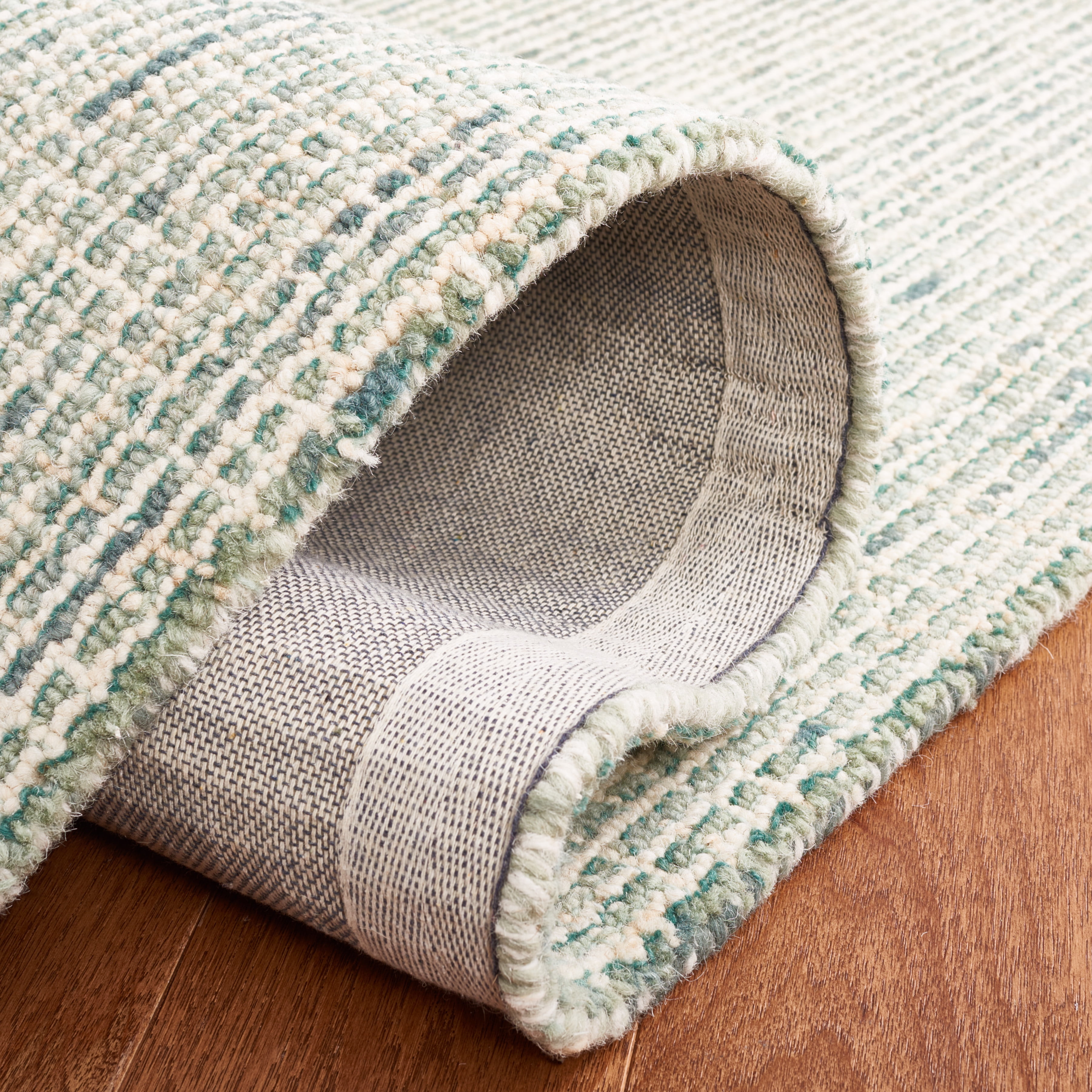 SAFAVIEH Abstract Corine Striped Area Rug, Green/Ivory, 4' x 4' Square