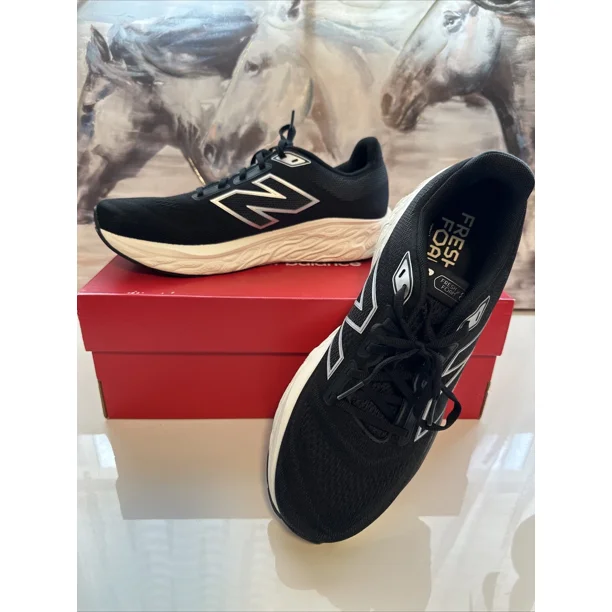 New Balance Fresh Foam 880v14Mens Size 11 Black White Athletic Shoes NWB!