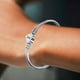 thumbnail image 5 of Pulsera de acero de titanio elegante clásico diseño simple letra A pulsera en forma de corazón para mujer, 5 of 10