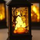 thumbnail image 4 of 2 piezas de linterna decorativa de Halloween, linterna de vela LED portátil, vela de simulación intermitente para decoración de Halloween en interiores y exteriores, 4 of 5