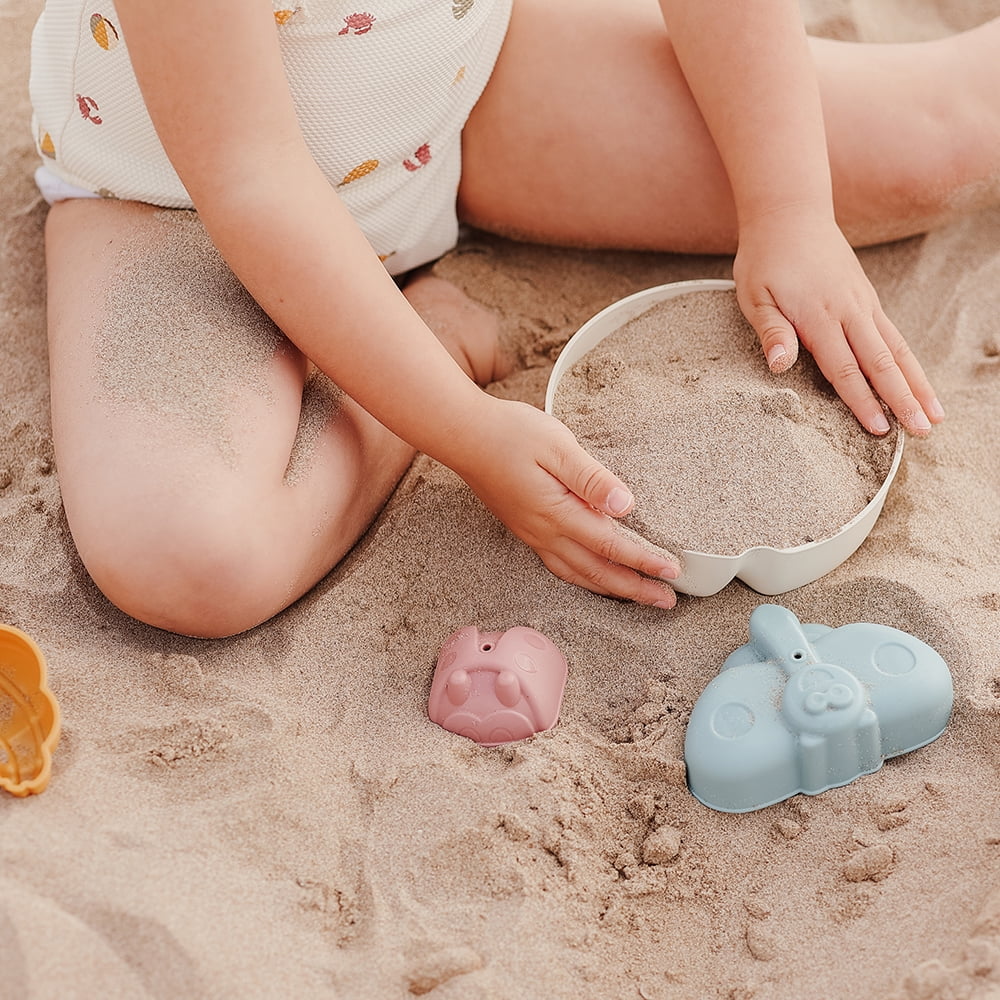 Miniland ECO Sand Molds. Toy for children with set of 4 pieces of figures from the sea to play in the sand or even with snow