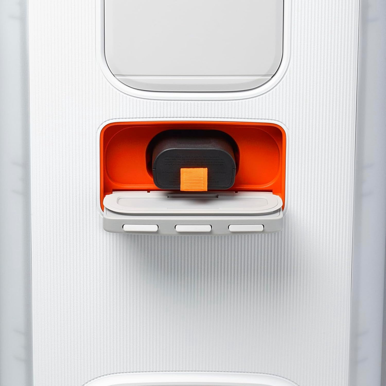 JBL PartyBox Club 120 - Portable party speaker with adaptive futuristic lightshow - White