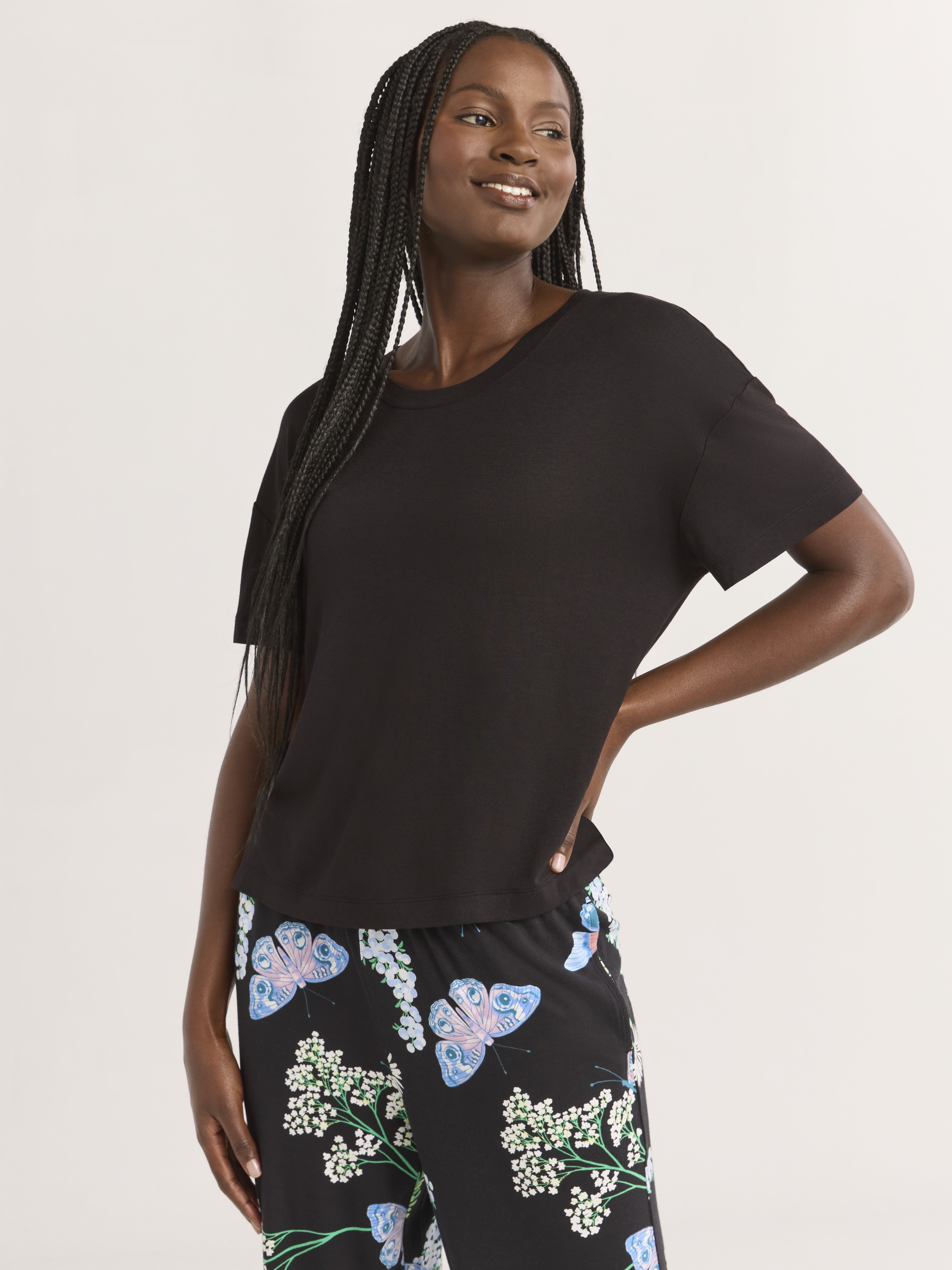 Joyspun Women’s Scoop Neck Sleepwear Tee with Short Sleeves, Sizes S-3X