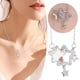 thumbnail image 3 of Elegante collar de aleación con dos estrellas: una estrella grande hueca con cristal y otra pequeña sólida. Estiloso para mujeres y niñas., 3 of 8