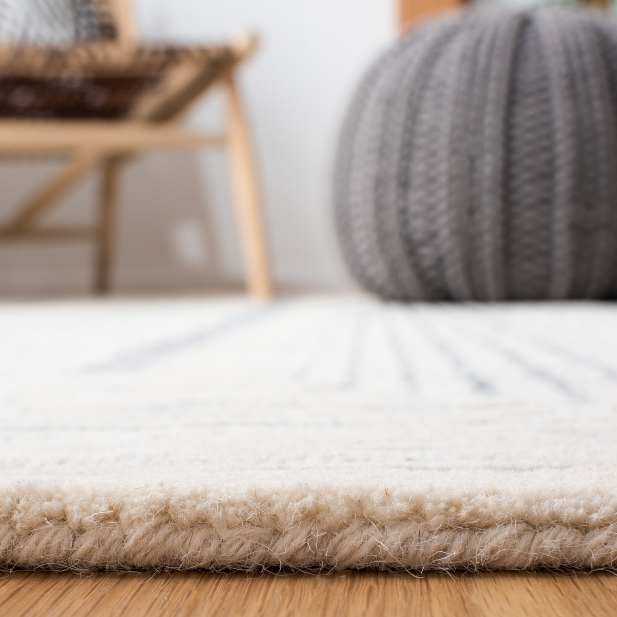 SAFAVIEH Metro Bayon Bordered Area Rug, Dark Grey/Ivory, 8' x 10'